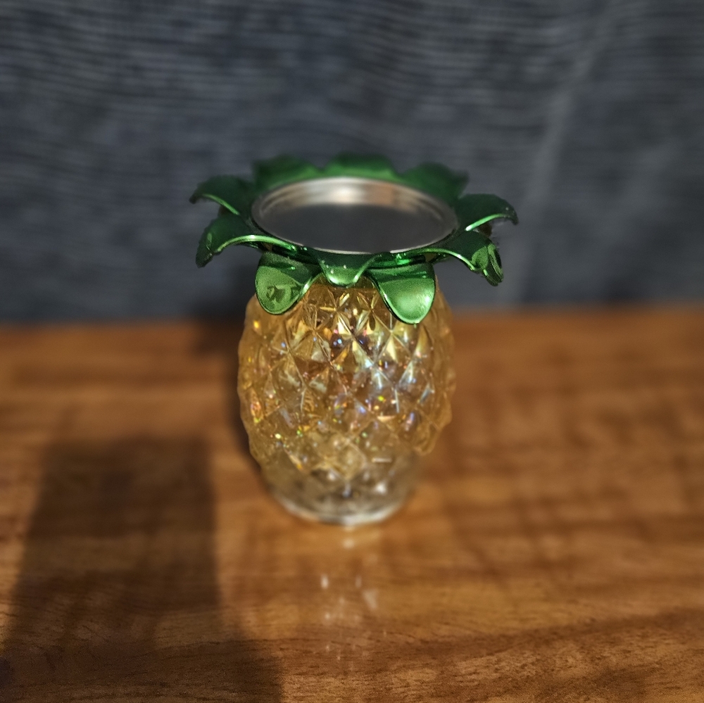 NWT Bath and Body Works Pineapple Snow Globe Candle Holder - Picture 3 of 10